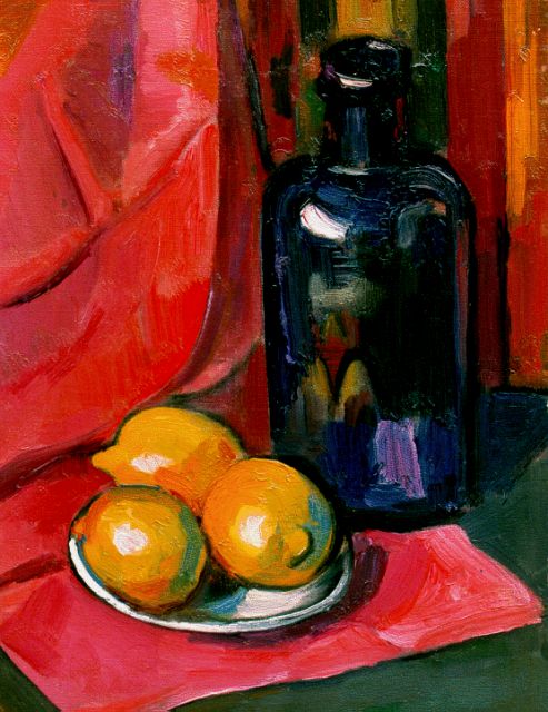 Wiegman M.J.M.  | Stilleven met blauwe fles en drie citroenen op een schotel, olieverf op doek 40,0 x 30,0 cm, gesigneerd r.o.